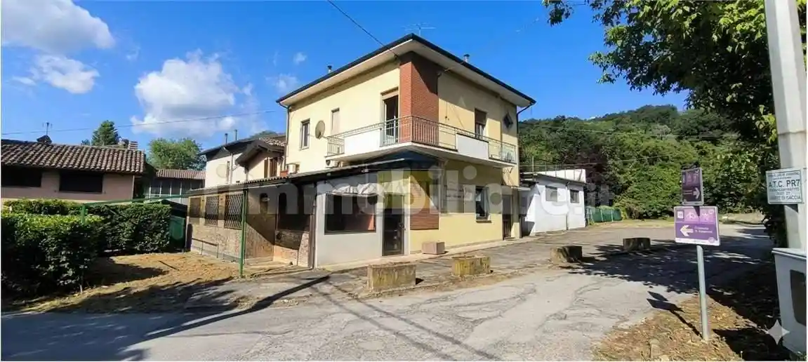 Casa indipendente in vendita a Salsomaggiore Terme