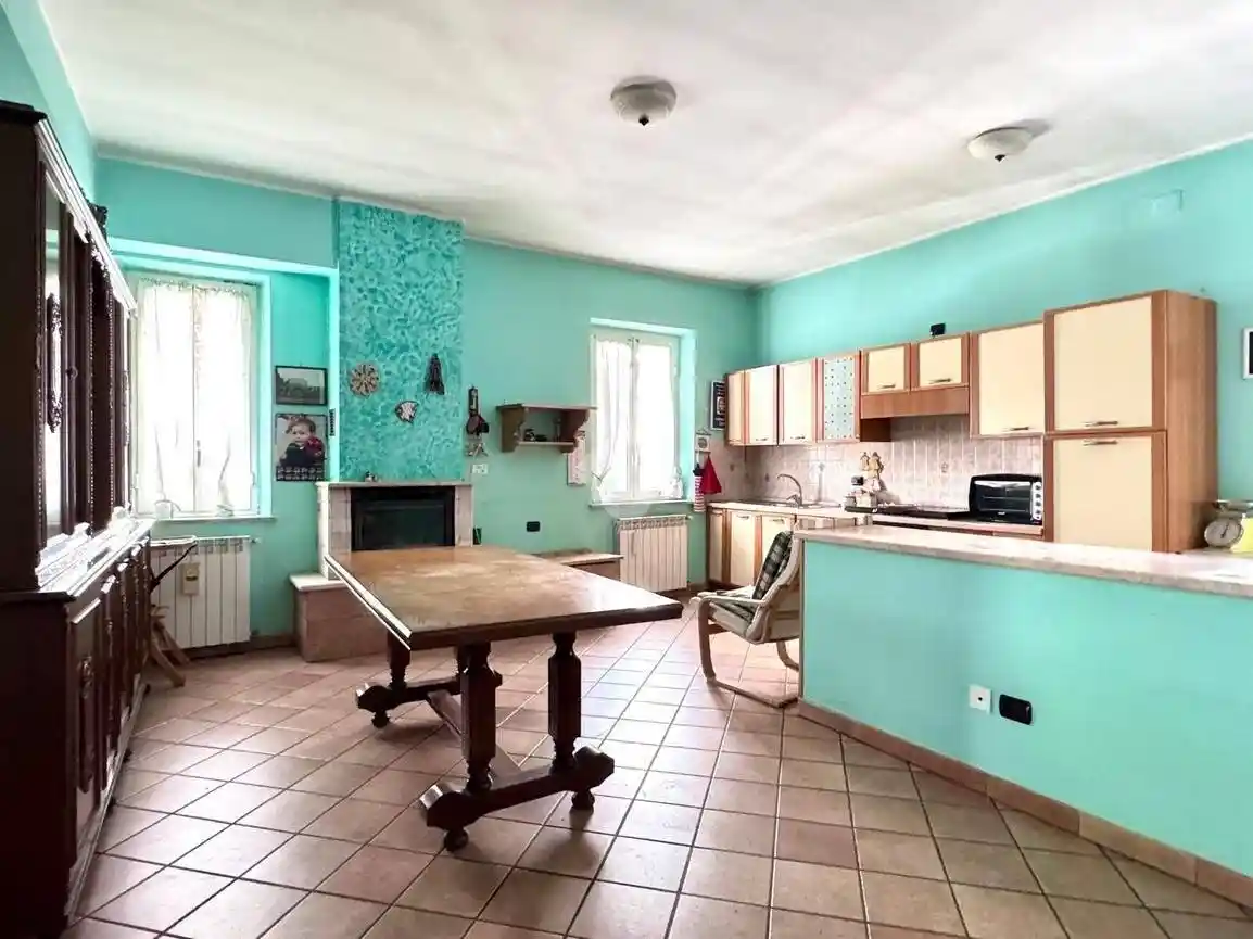 Appartamento in vendita a Caprarola