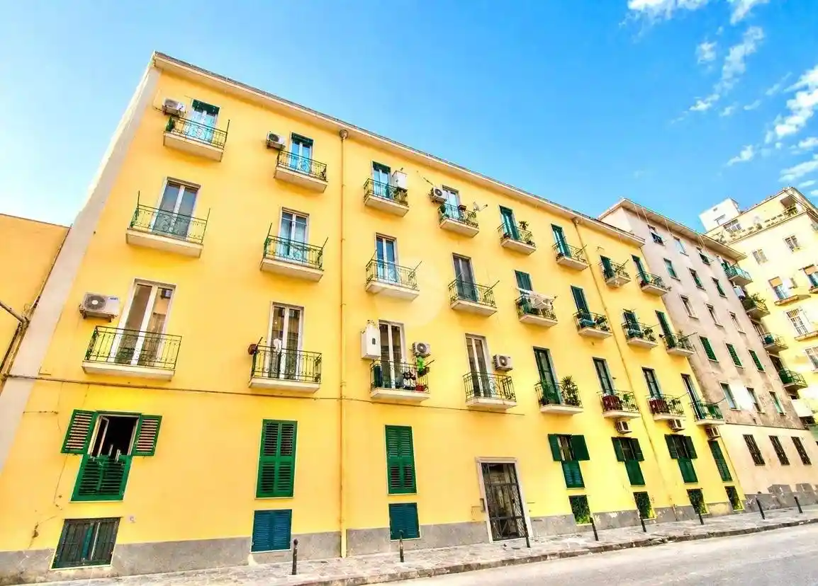 Appartamento in vendita a Napoli