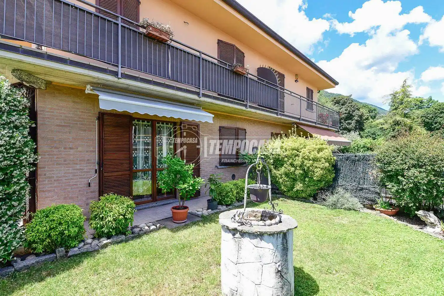 Villa in vendita a Erba