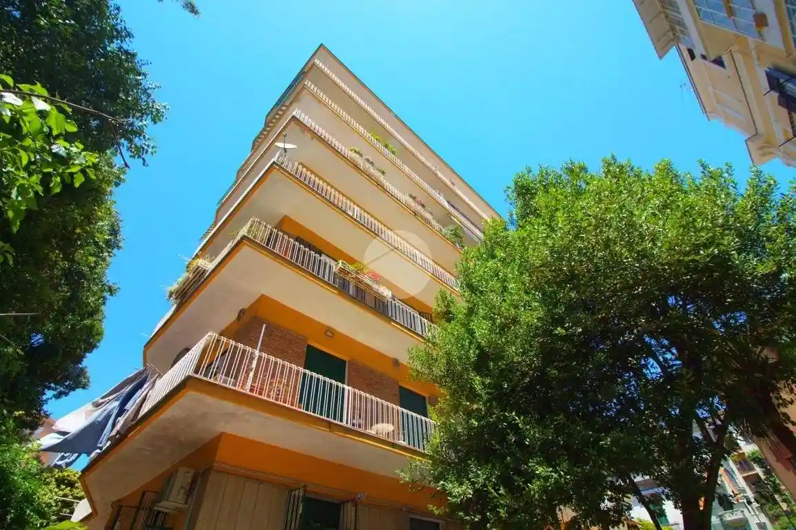 Appartamento in affitto a Napoli