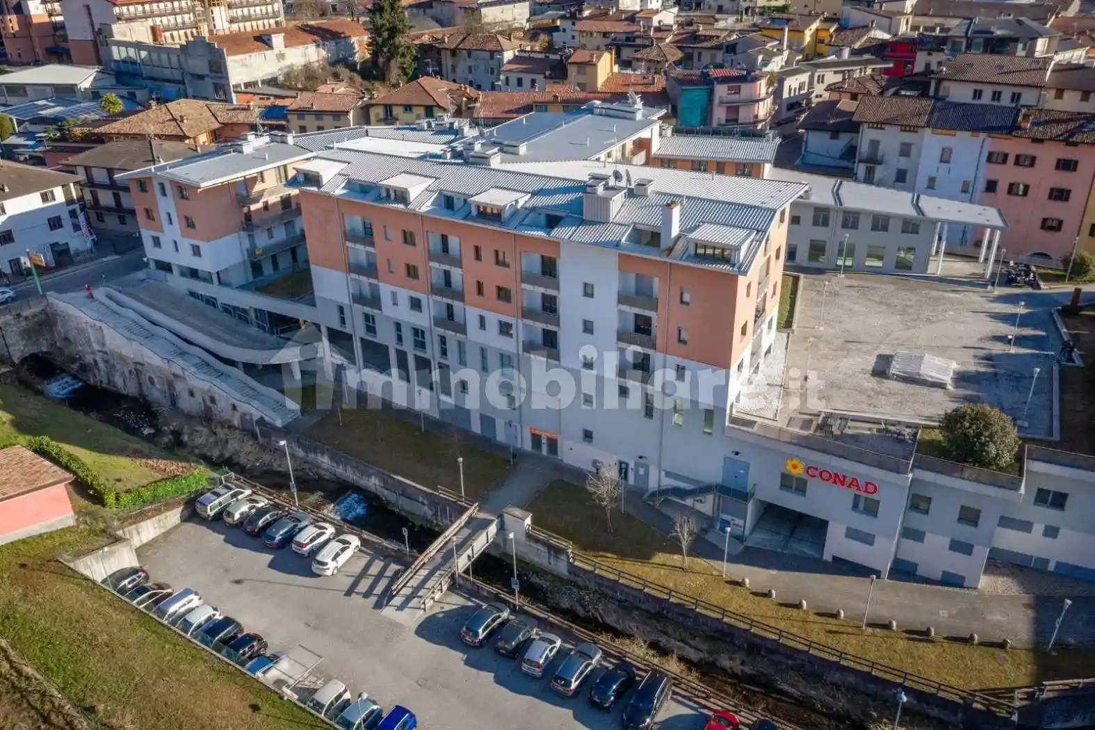 Appartamento in vendita a Leffe