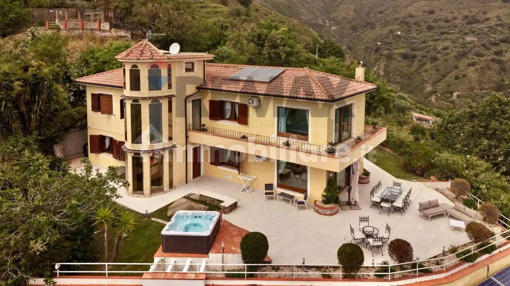 Villa in vendita a Letojanni