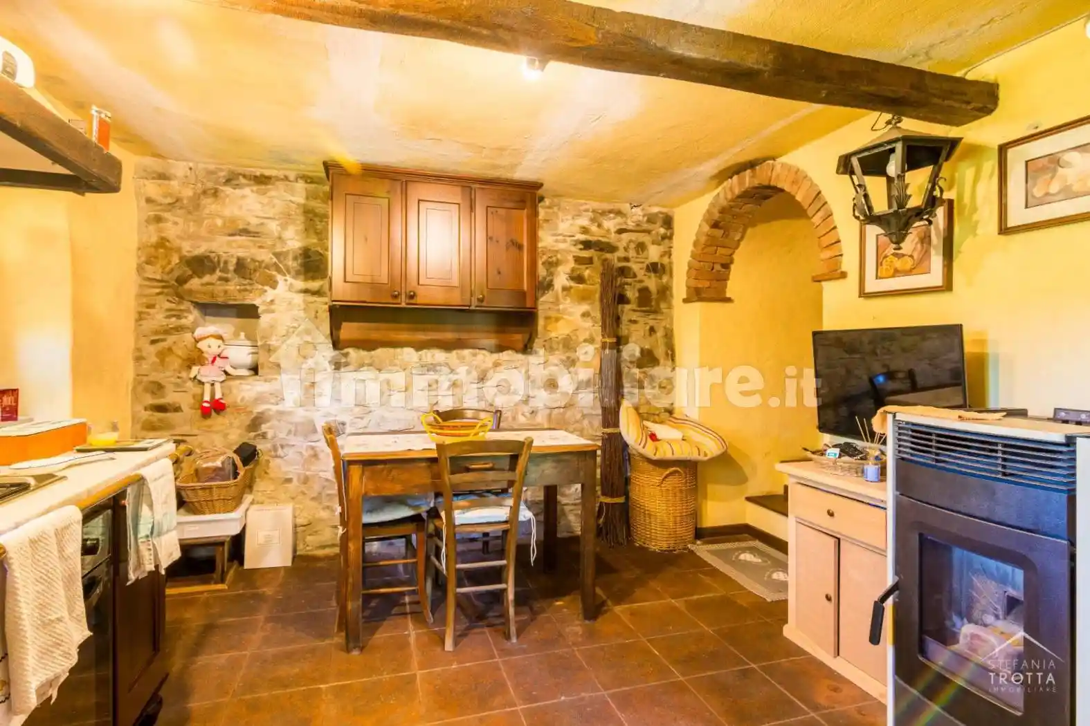 Casa indipendente in vendita a Mongiardino Ligure