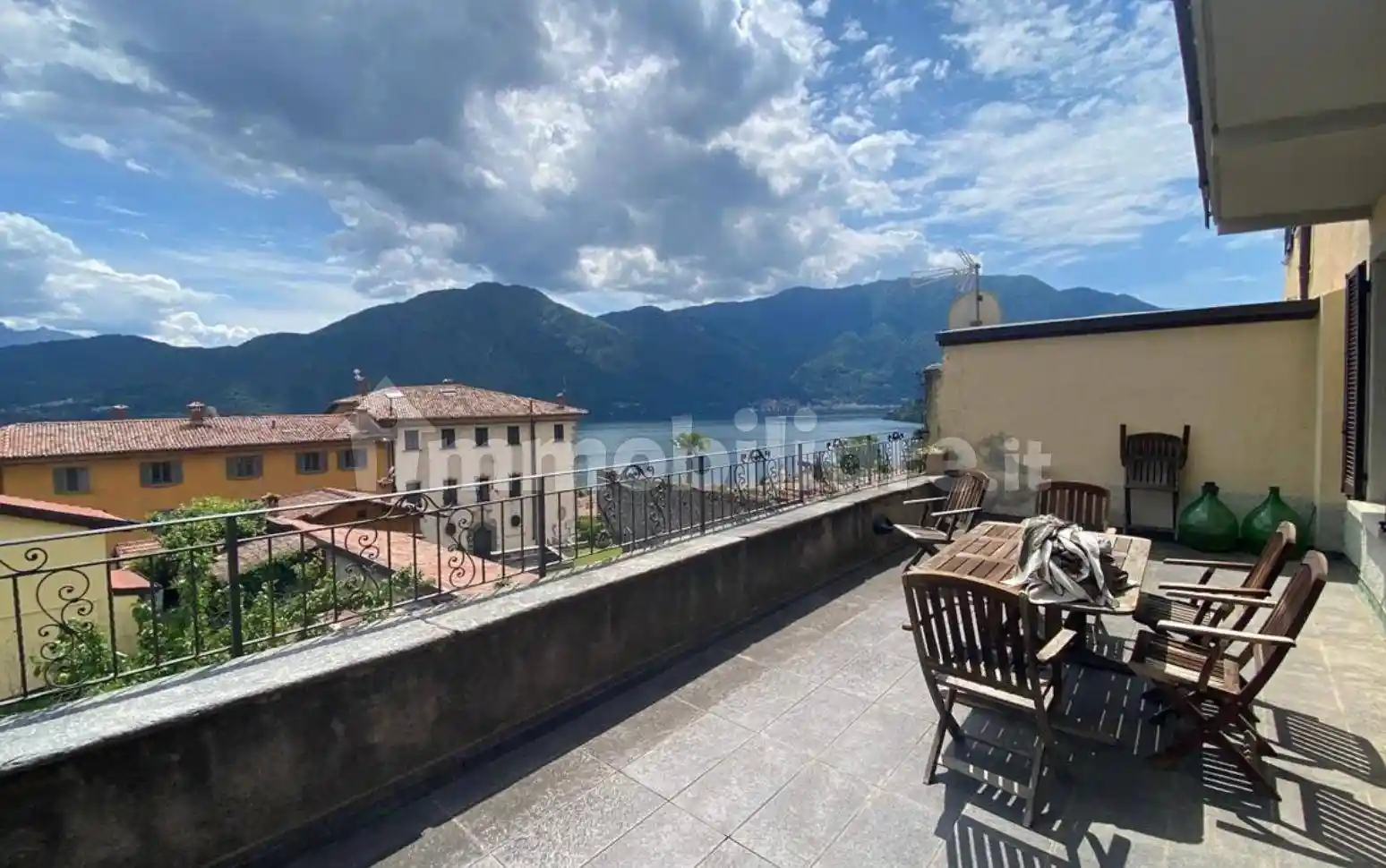Appartamento in vendita a Tremezzina