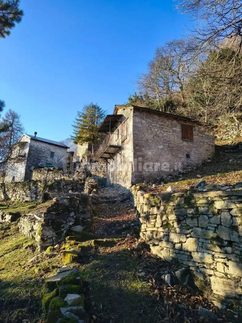 Rustico - Casale in vendita a Brienno
