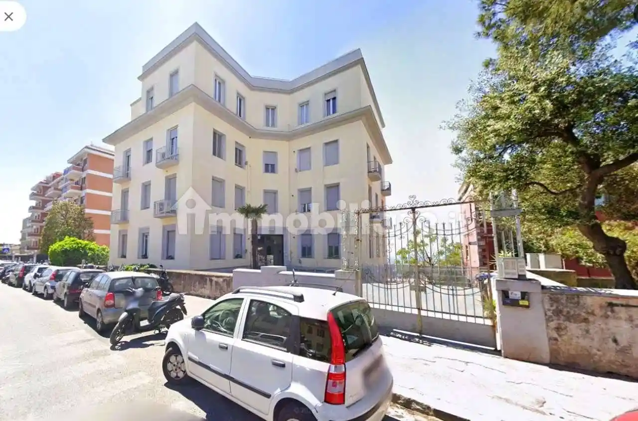 Appartamento in affitto a Napoli