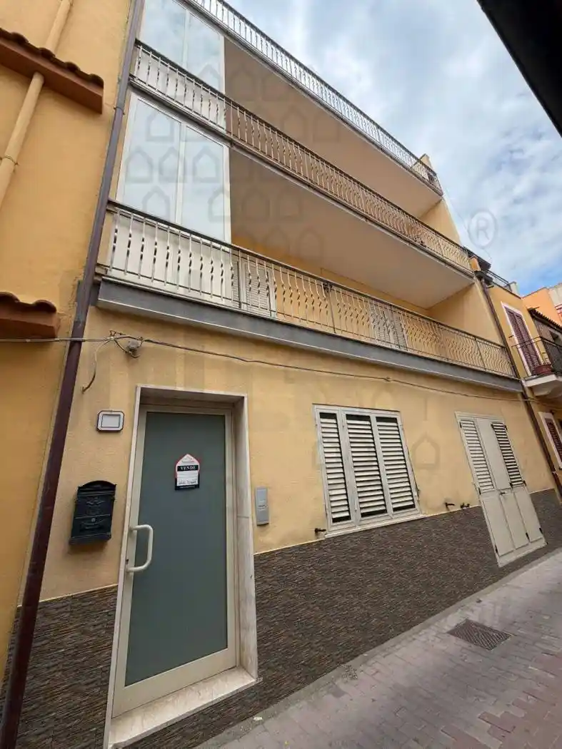 Appartamento in vendita a Nizza di Sicilia