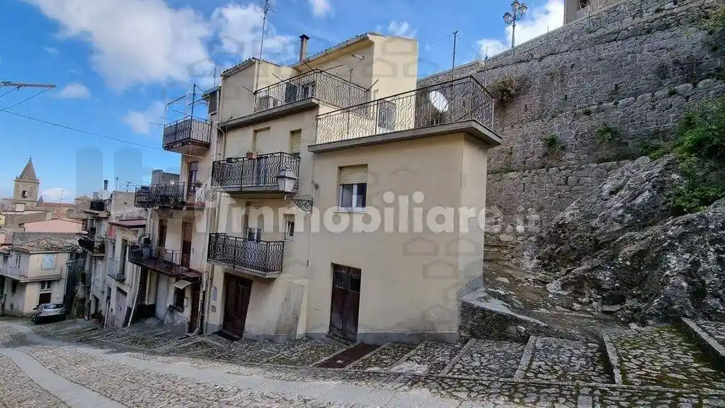 Villa in vendita a Novara di Sicilia