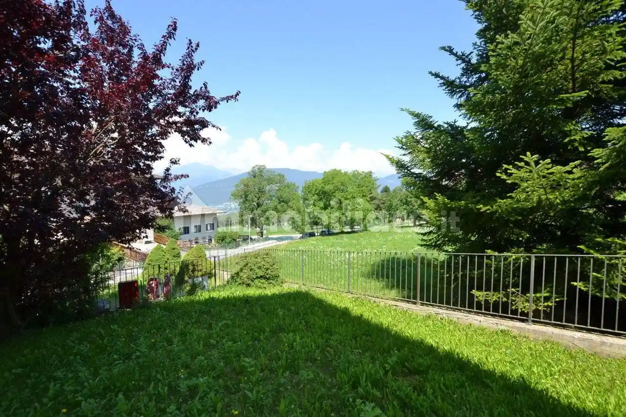 Appartamento in vendita a Romeno