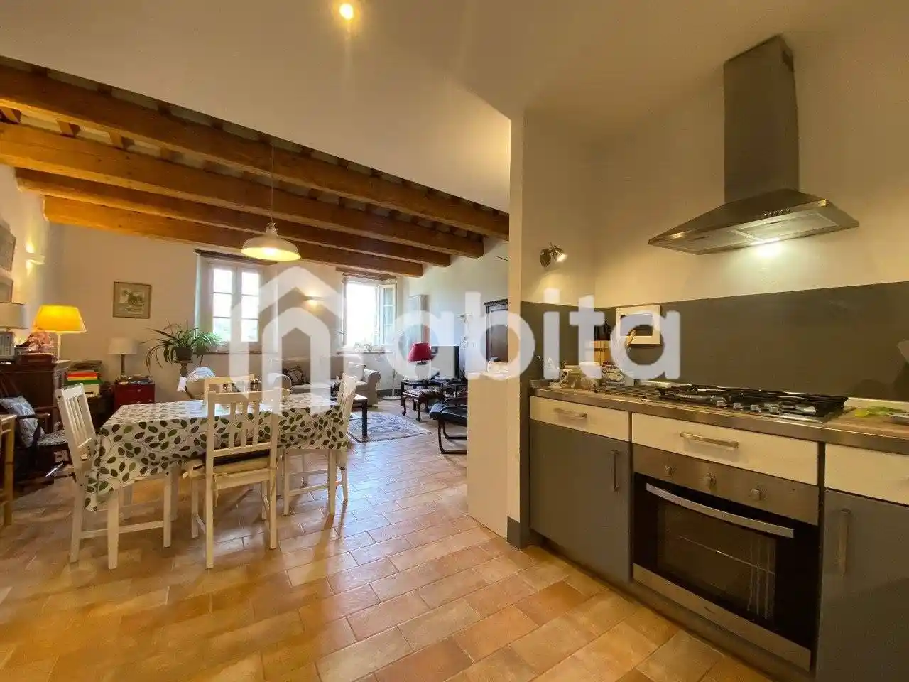Appartamento in vendita a Bucine
