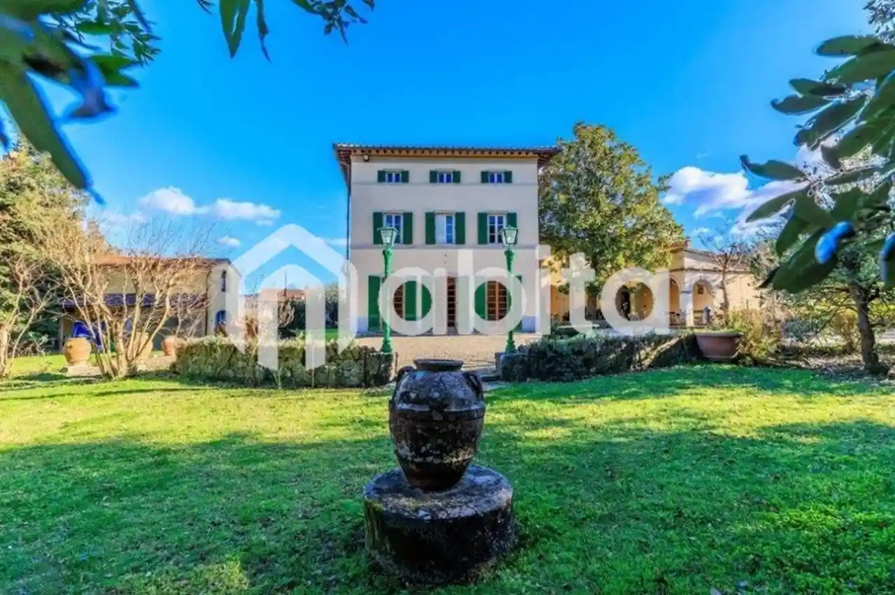 Villa in vendita a Bucine