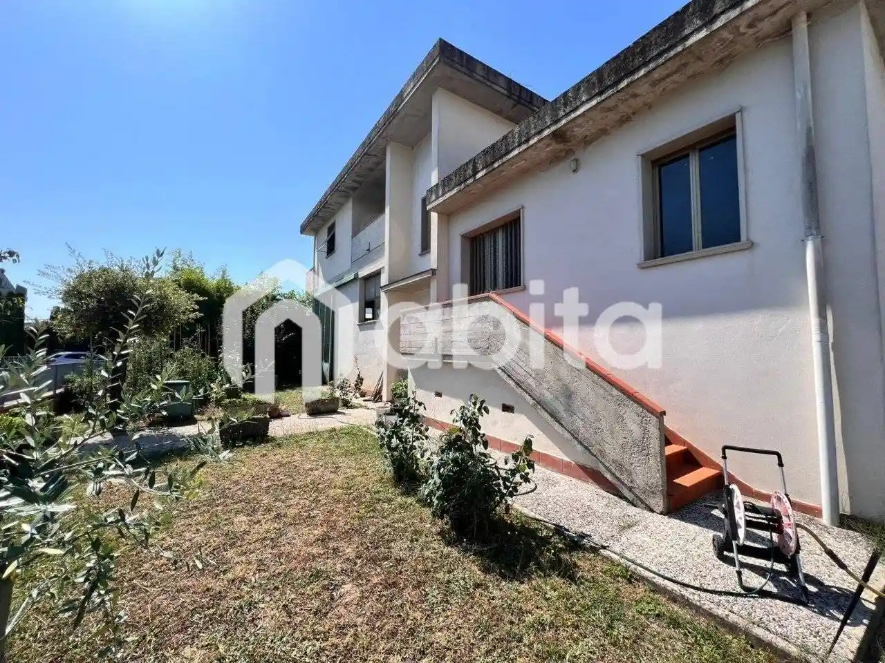 Villa in vendita a Montevarchi