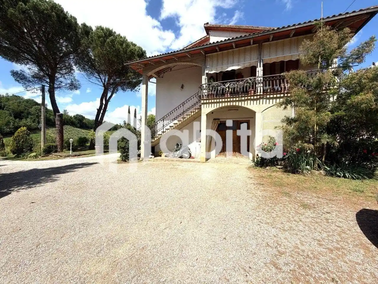 Villa in vendita a Montevarchi
