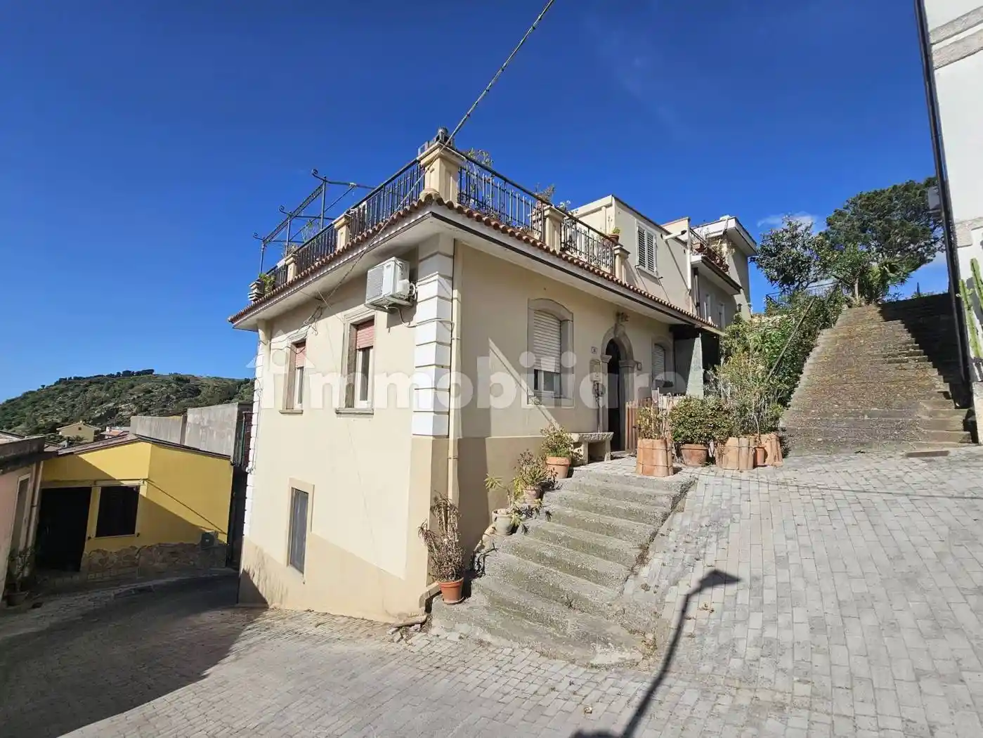 Casa indipendente in vendita a Rodì Milici