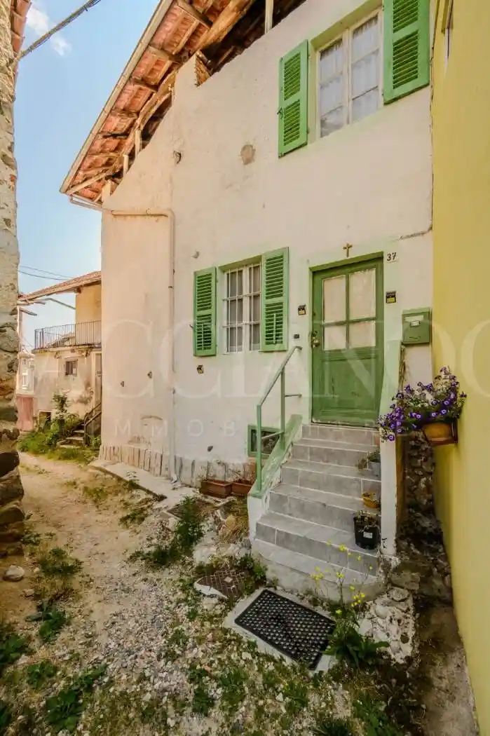 Casa indipendente in vendita a Pray