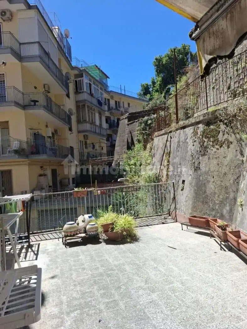 Appartamento in vendita a Napoli