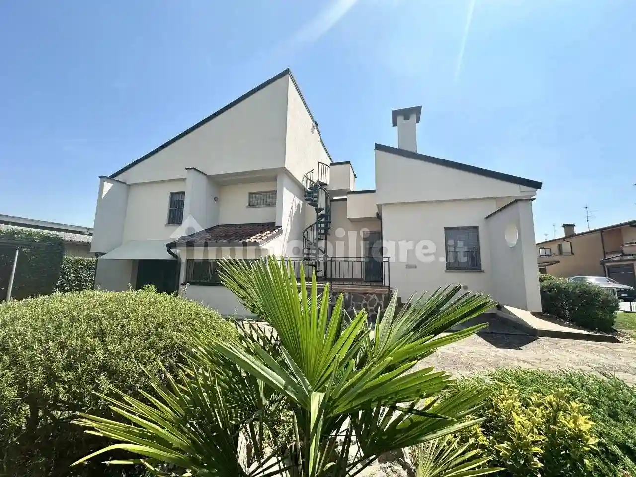 Villa - foto 2