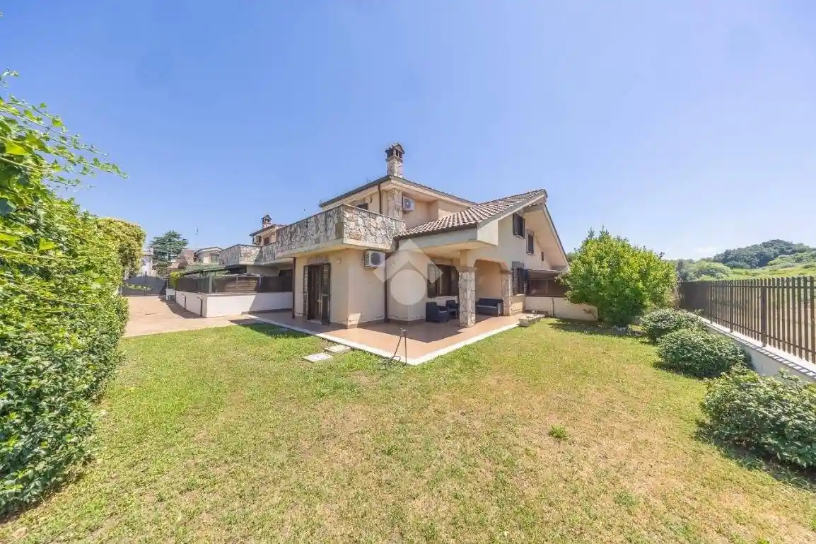 Villa in vendita a Guidonia Montecelio