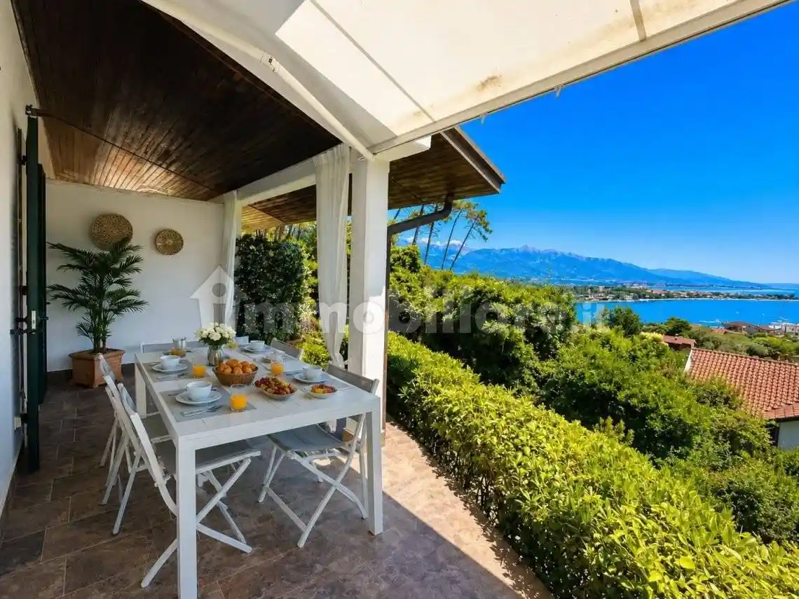 Villa in vendita a Ameglia