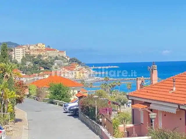 Appartamento in vendita a Imperia