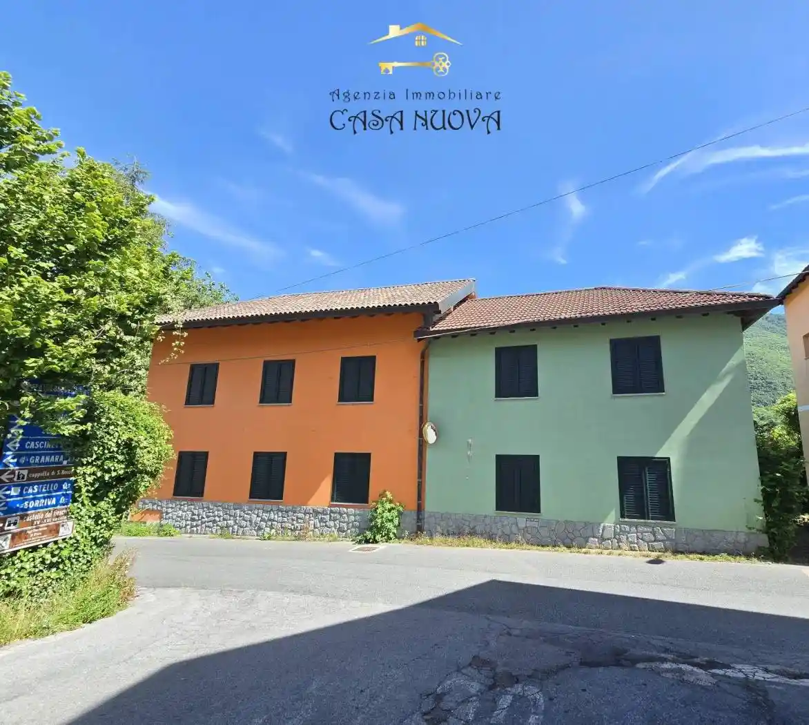 Casa indipendente in vendita a Montoggio
