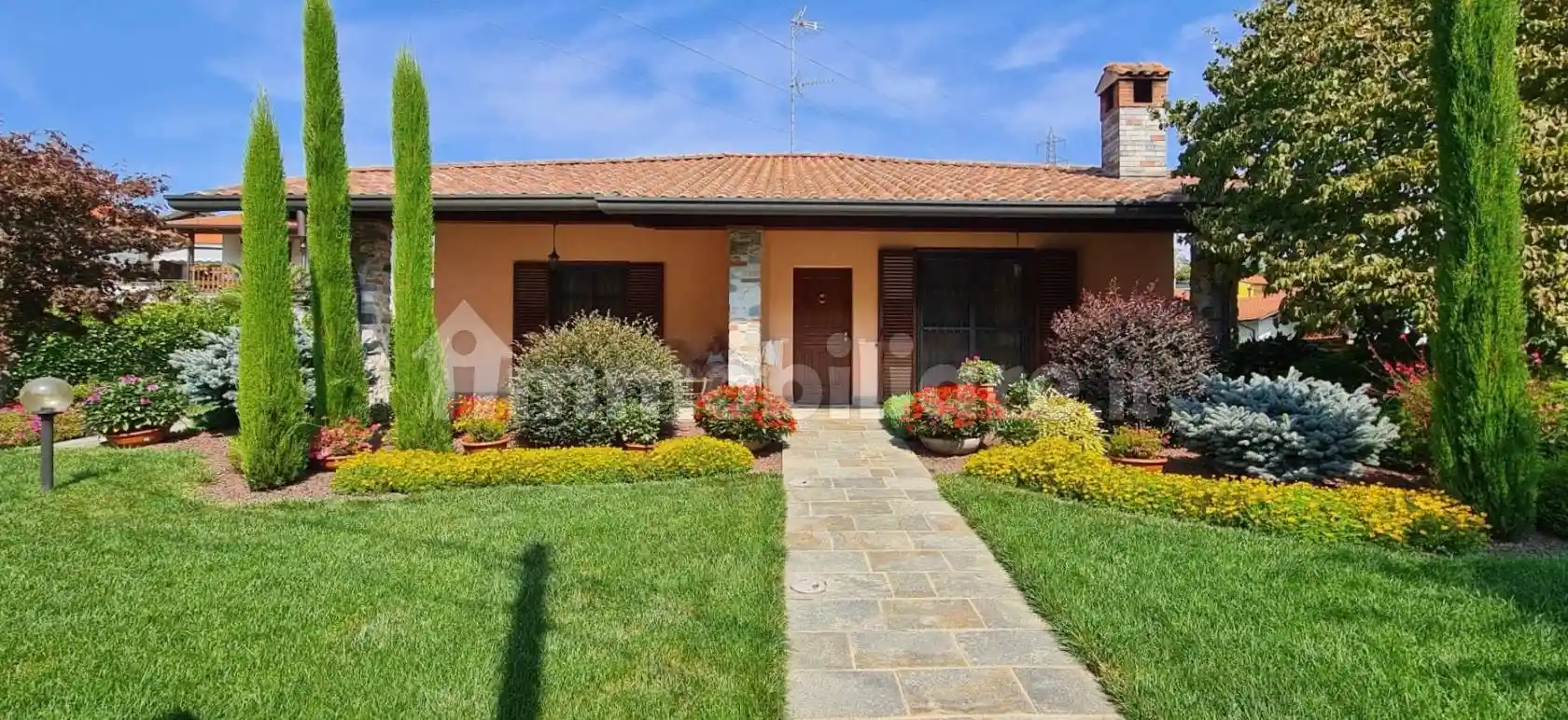 Villa in vendita a Golasecca