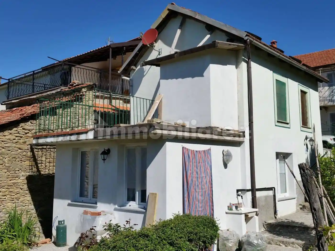 Villa in vendita a Cartosio