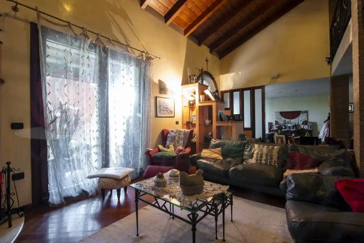 Casa indipendente in vendita a Due Carrare