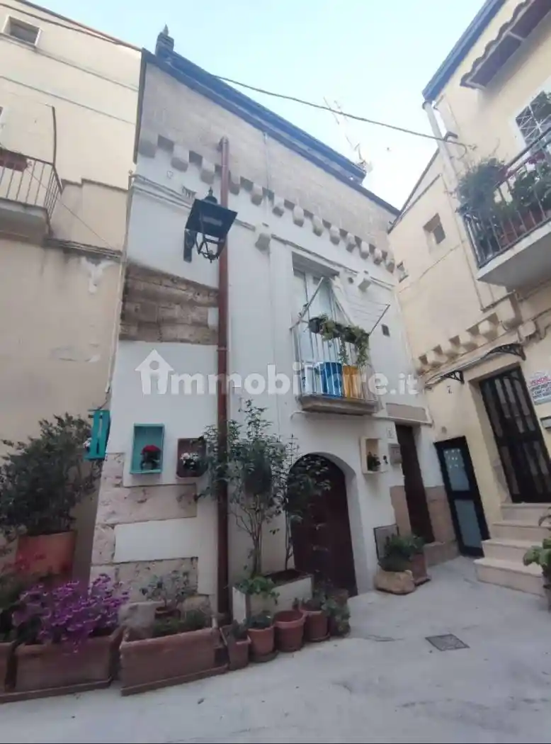 Casa indipendente in affitto a Altamura