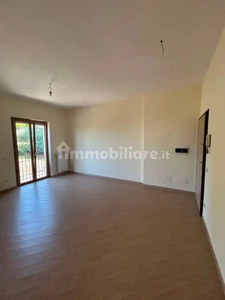 Appartamento in affitto a Colonna