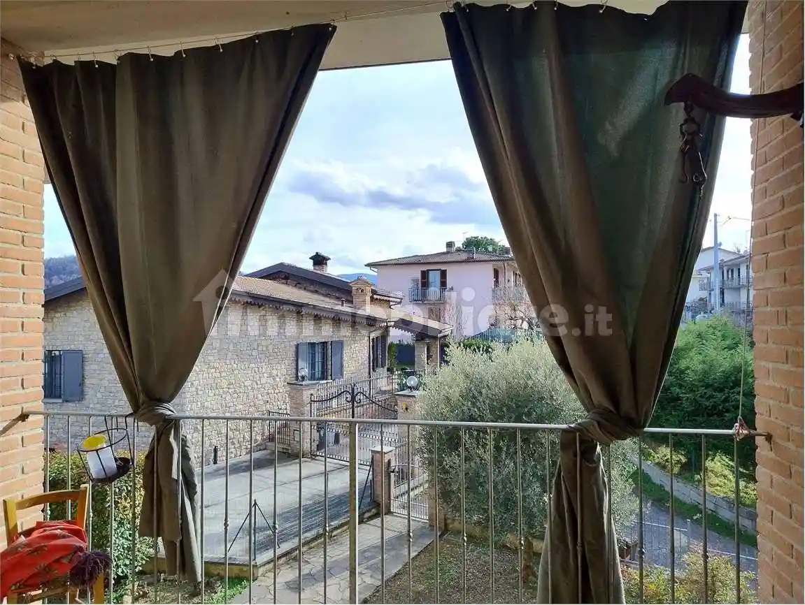 Appartamento in vendita a Gropparello