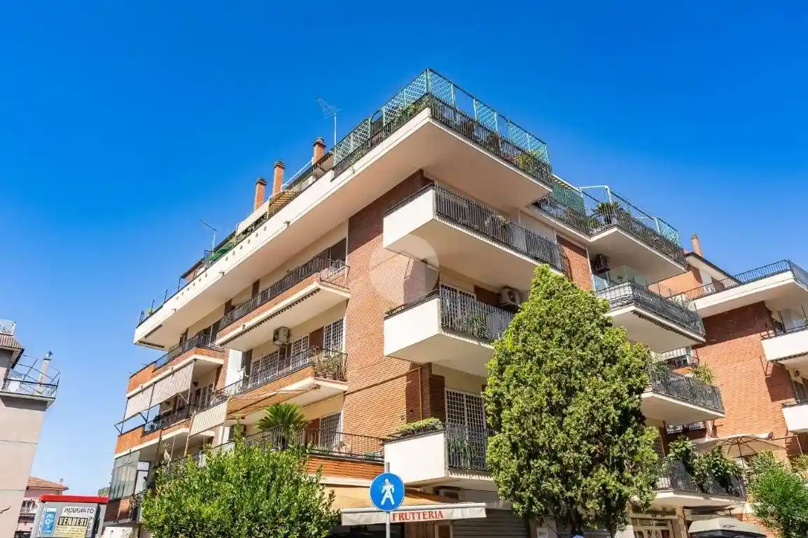 Appartamento in vendita a Roma