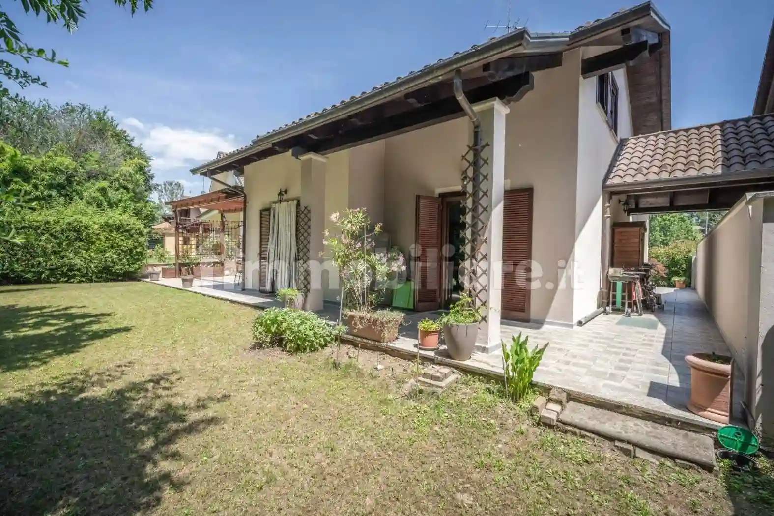 Villa - foto 2