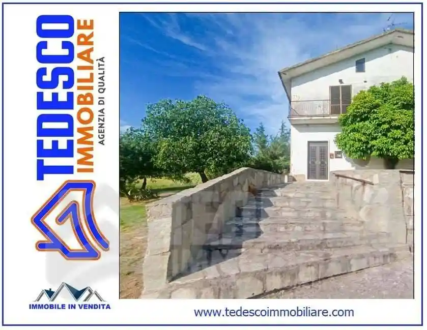 Casa indipendente in vendita a San Lorenzello