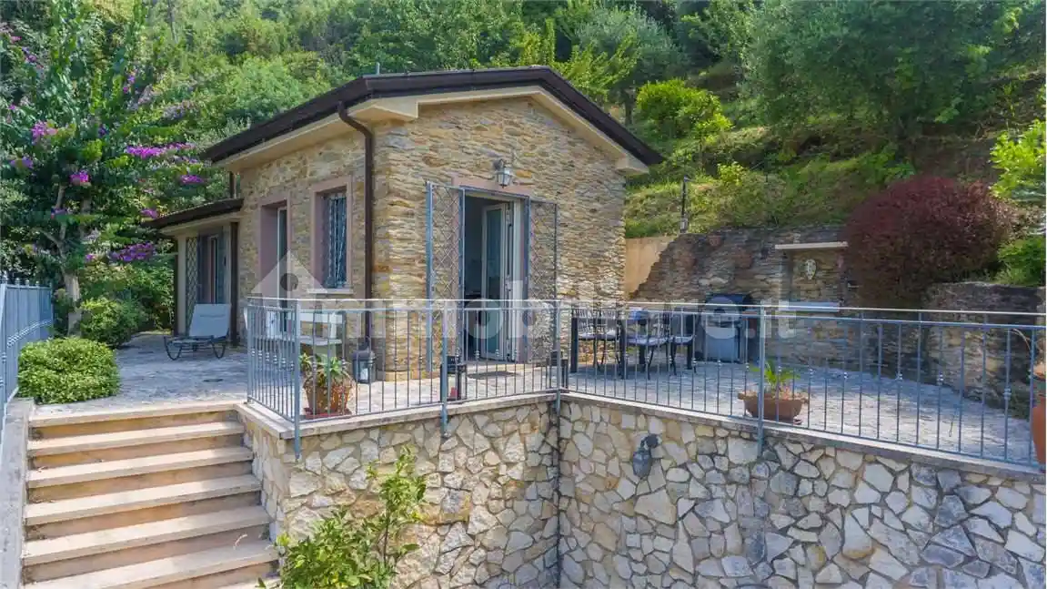 Casa indipendente in vendita a Pietrasanta