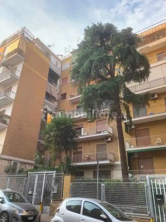 Appartamento in affitto a Napoli