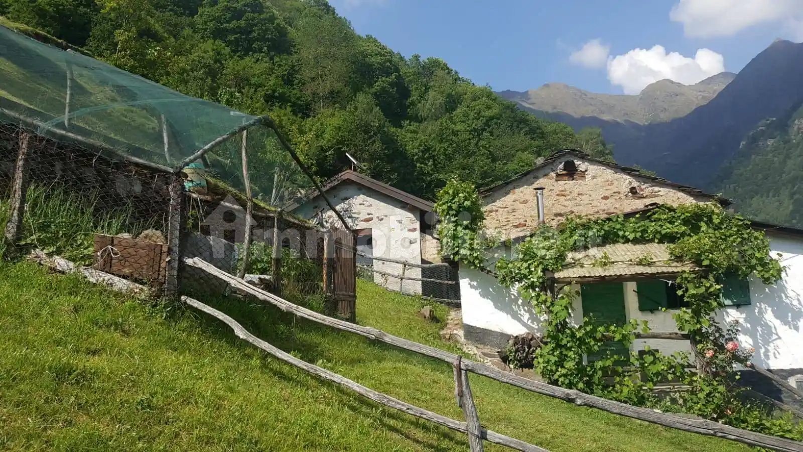 Rustico - Casale in vendita a Valvarrone