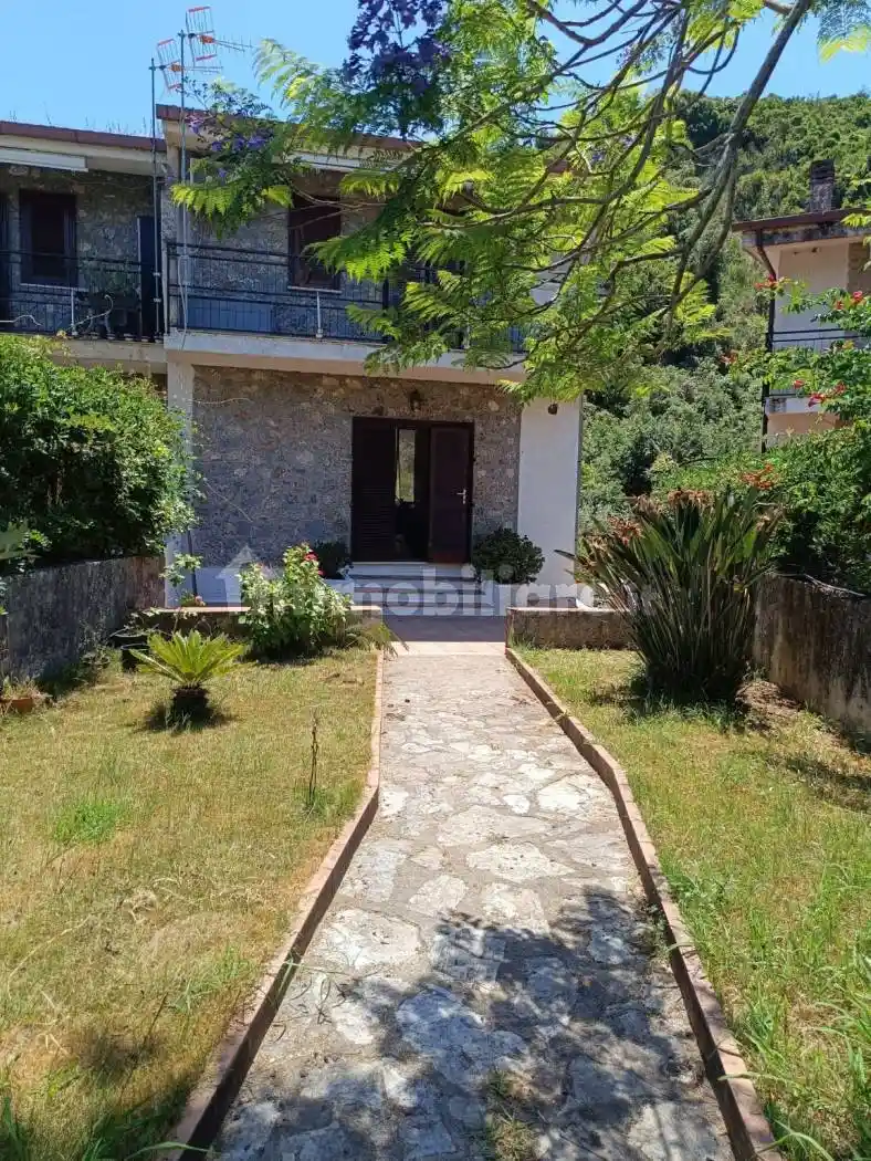 Villa in vendita a San Giovanni a Piro