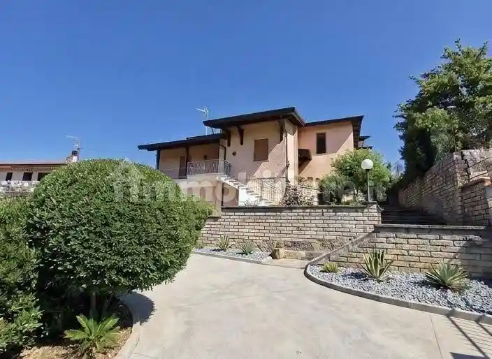 Villa in vendita a Ceccano