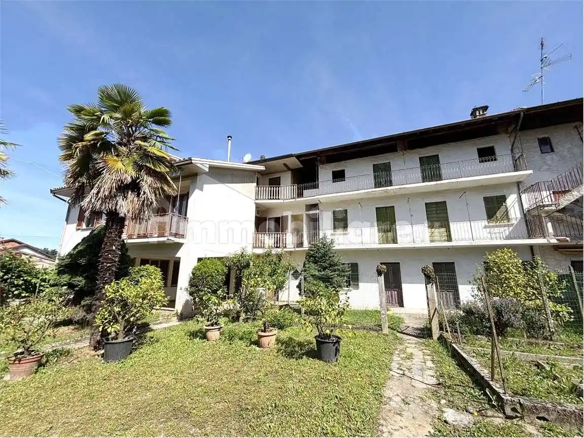 Casa indipendente in vendita a Bogogno