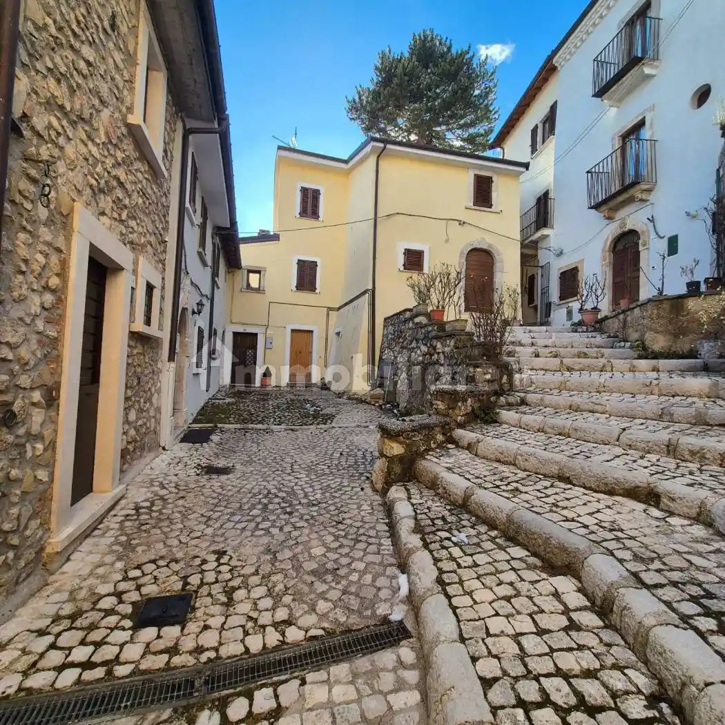 Appartamento in vendita a Rocca di Cambio