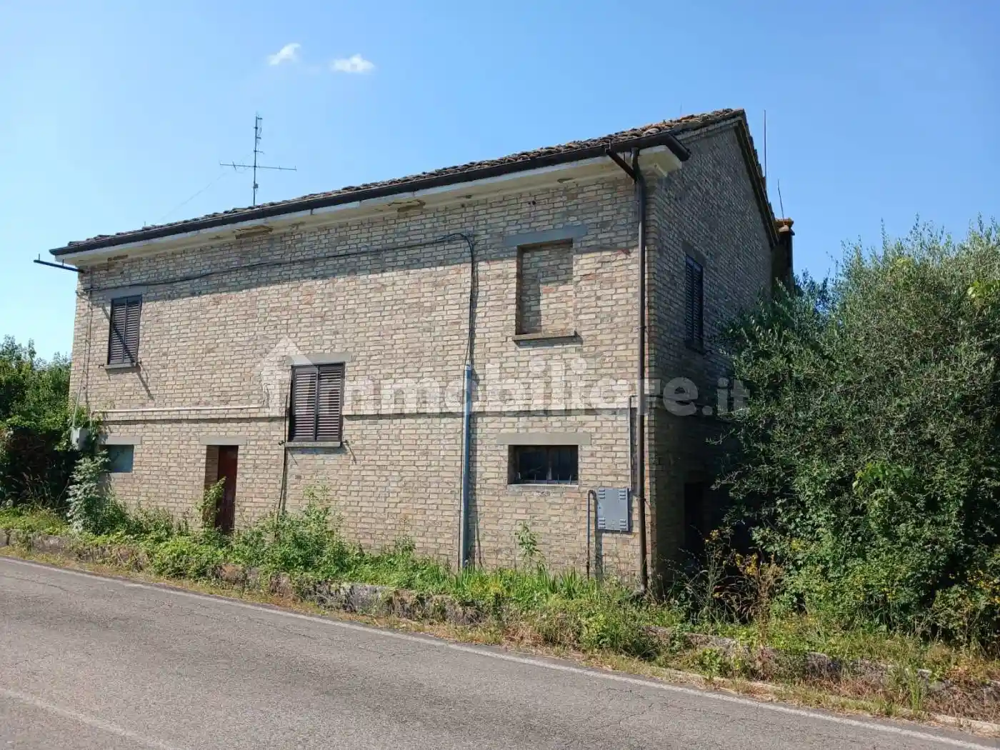 Rustico - Casale in vendita a Monsampolo del Tronto