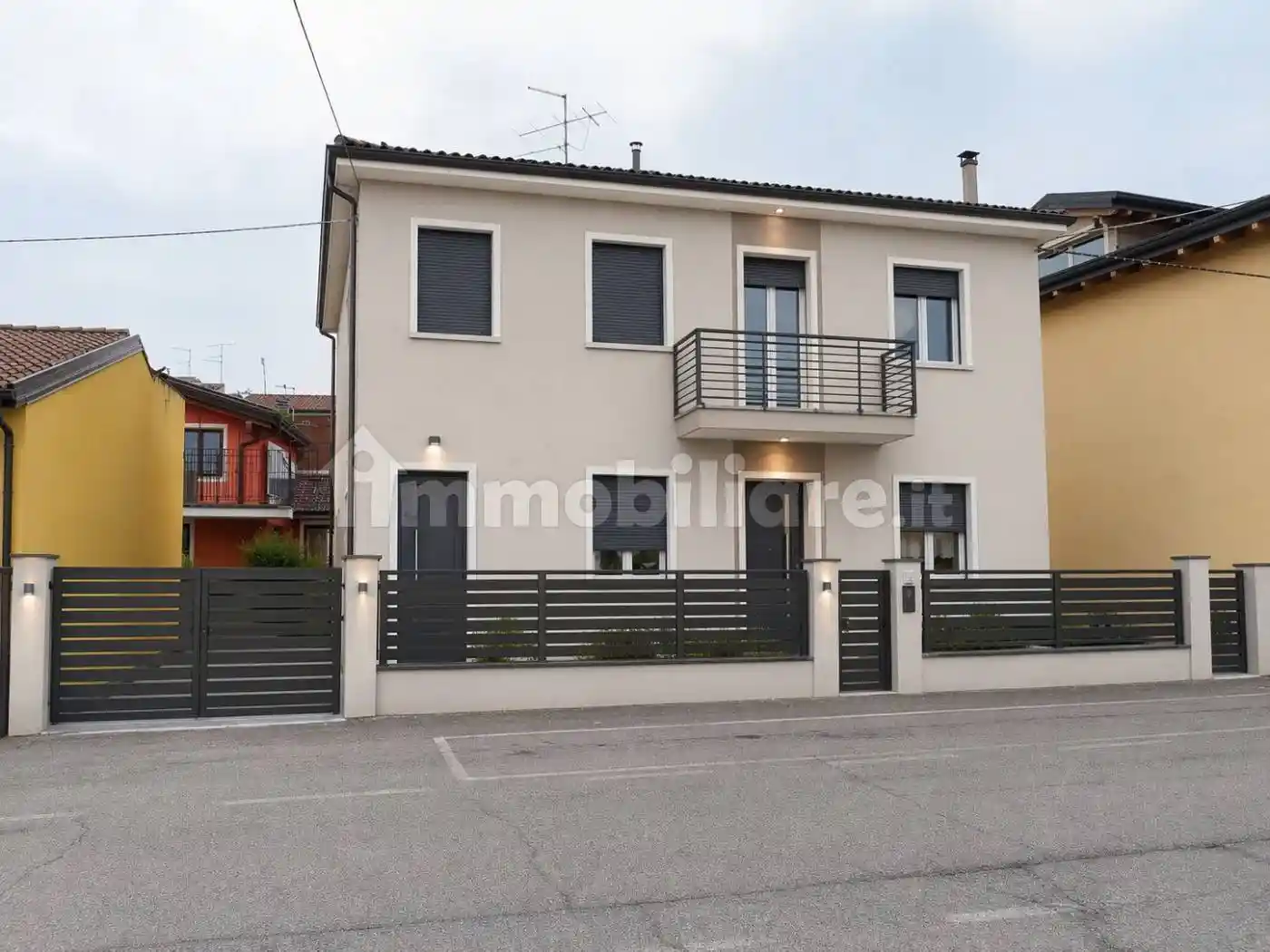 Appartamento in vendita a Villafranca di Verona