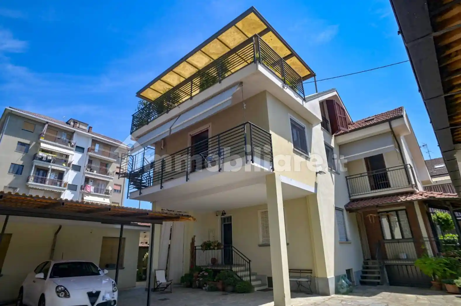 Villa in vendita a Carignano
