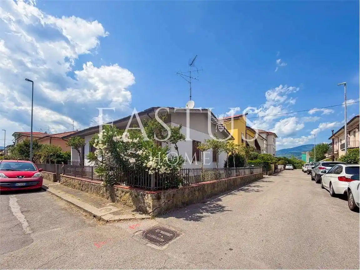 Villa in vendita a Pistoia