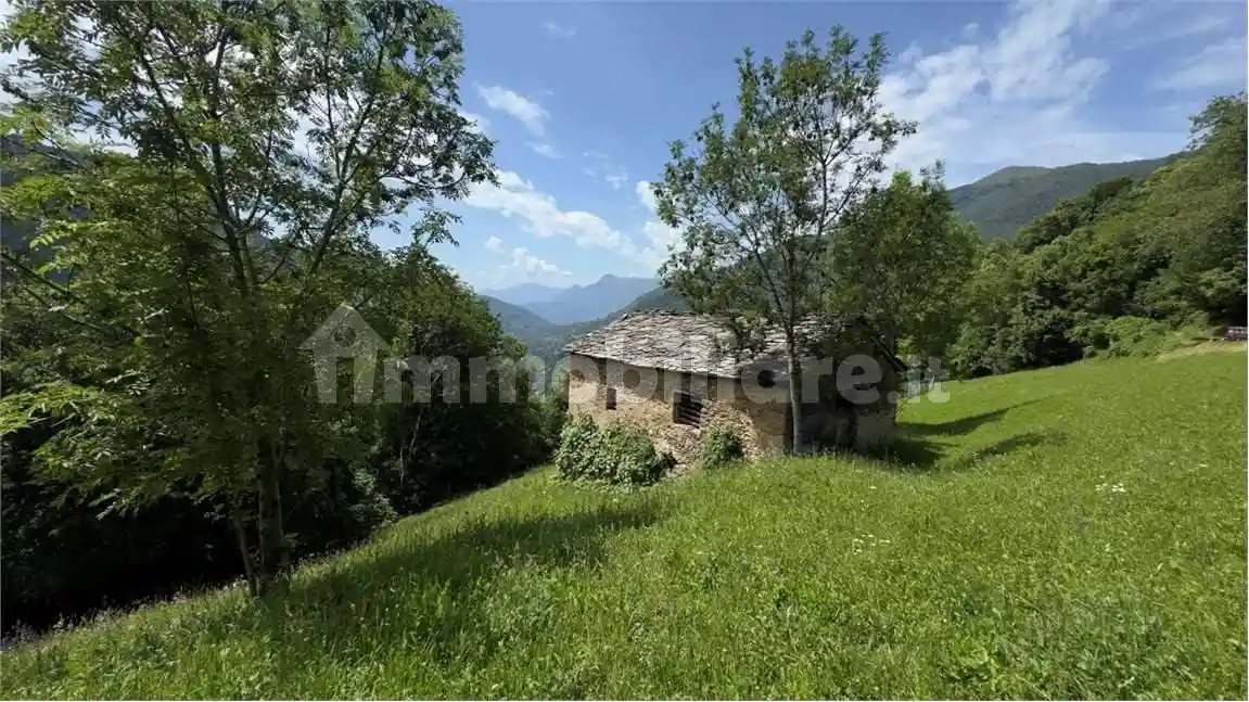 Rustico - Casale in vendita a Crandola Valsassina