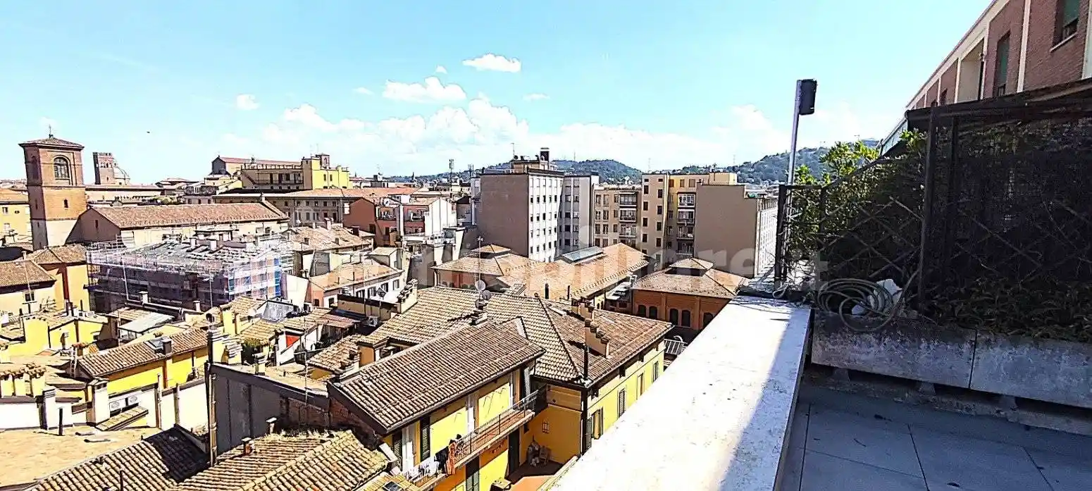 Attico - Mansarda in affitto a Bologna