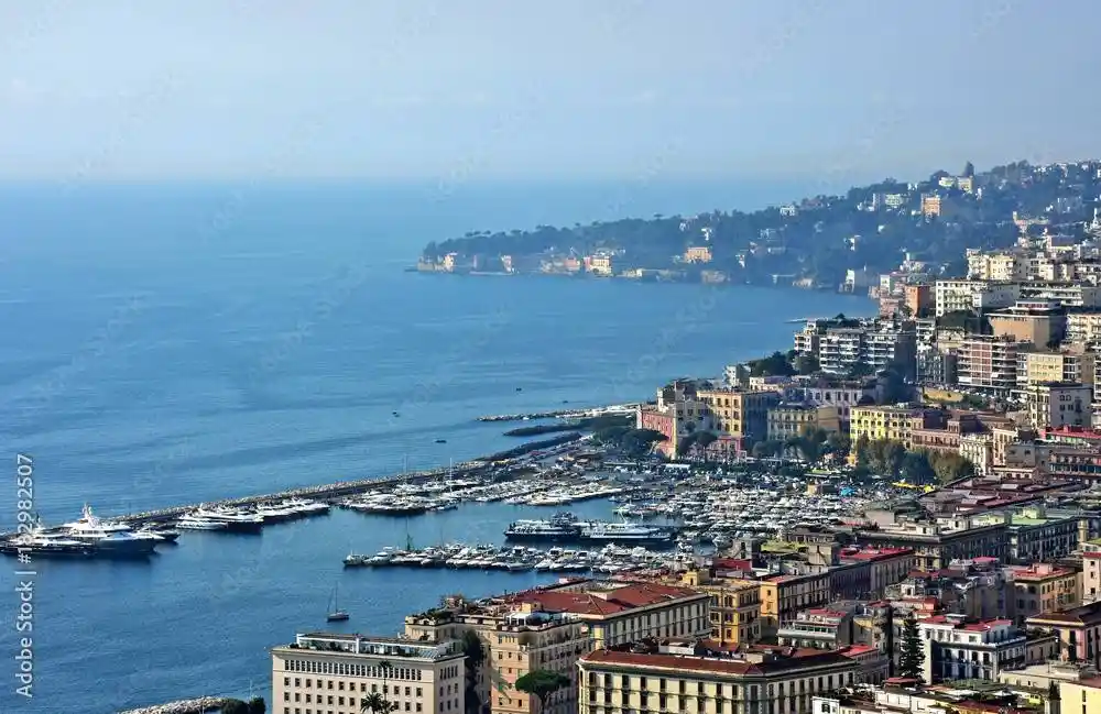 Appartamento in vendita a Napoli