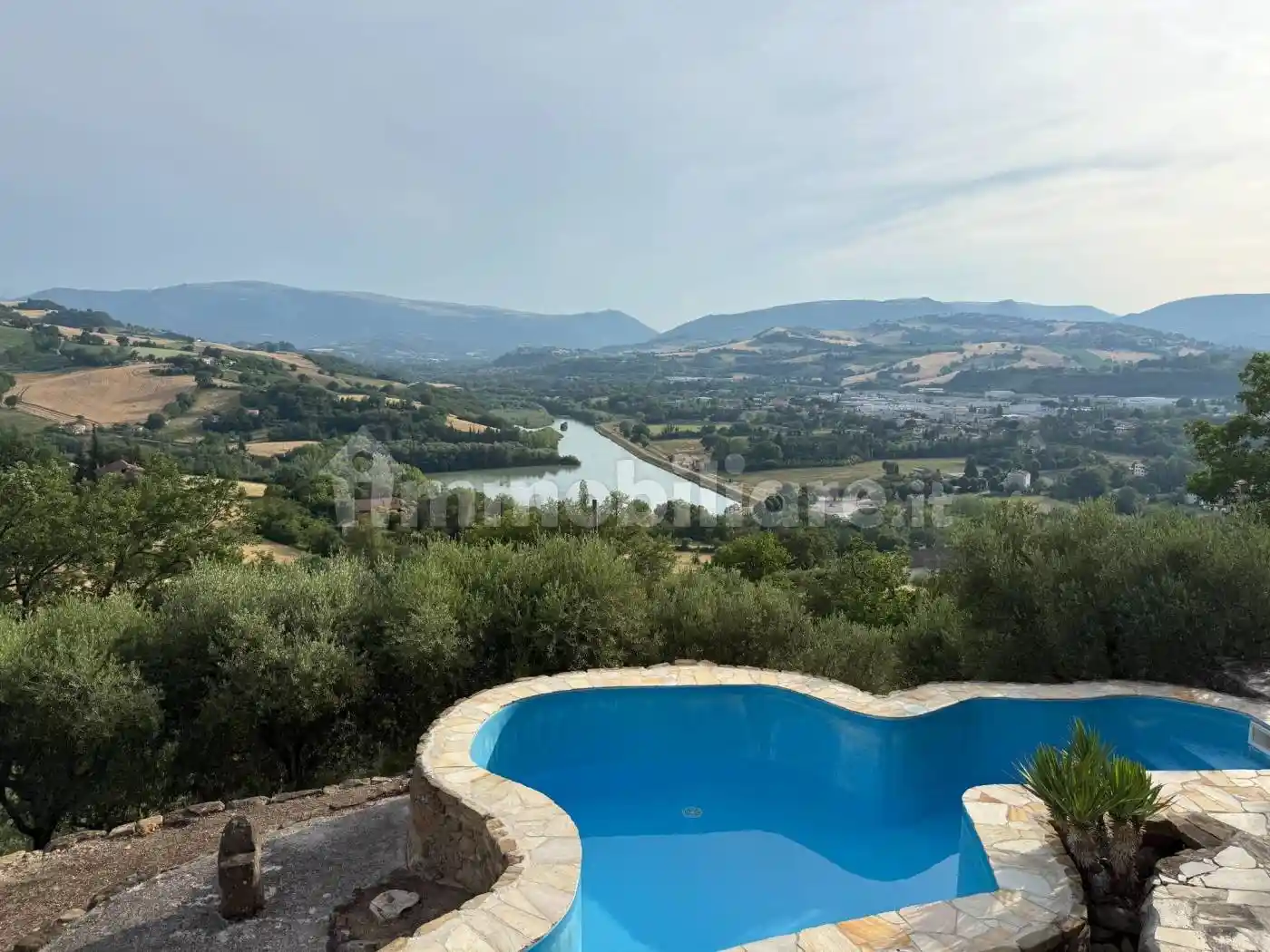 Villa in vendita a Tolentino